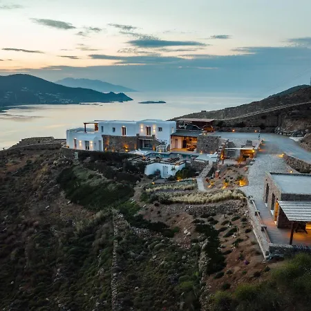 Salty, The Above Alemagou Experience * Ftelia (Mykonos)