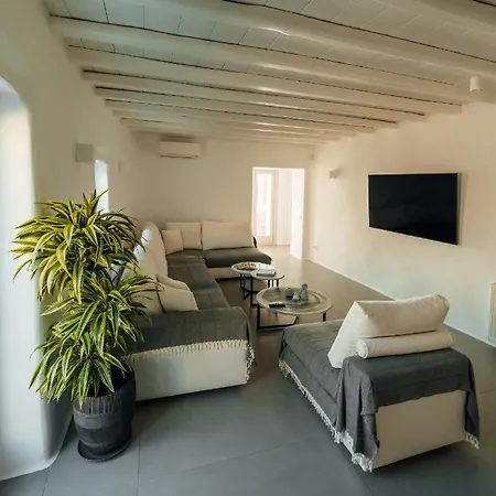 Villa Salty, The Above Alemagou Experience *